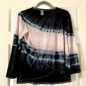 GO Couture cross swing tie dye top L